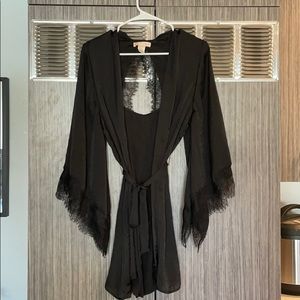 BOG collective dressing robe